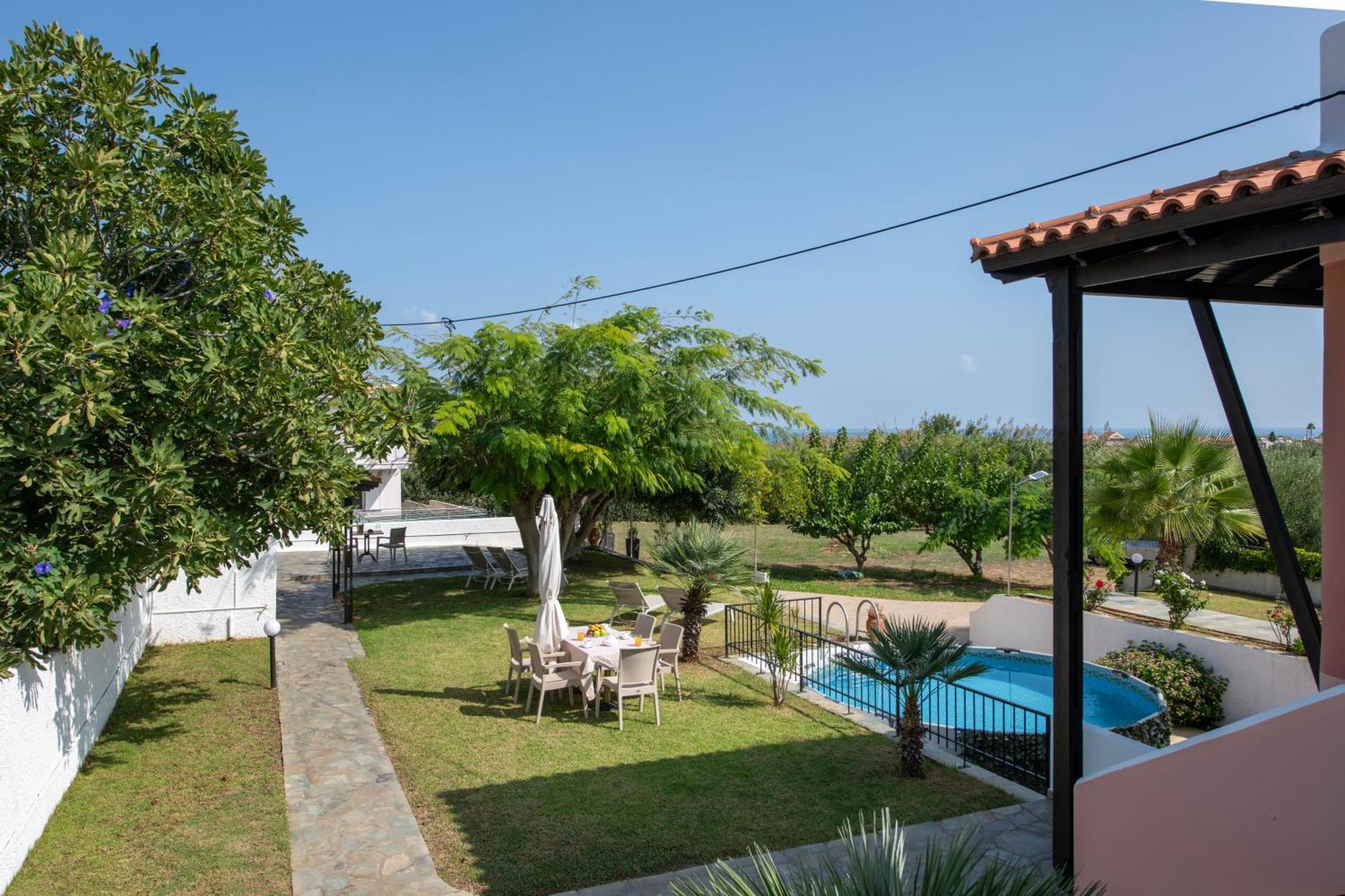 Villa Eleni 100M From The Sea ラパニアナ エクステリア 写真
