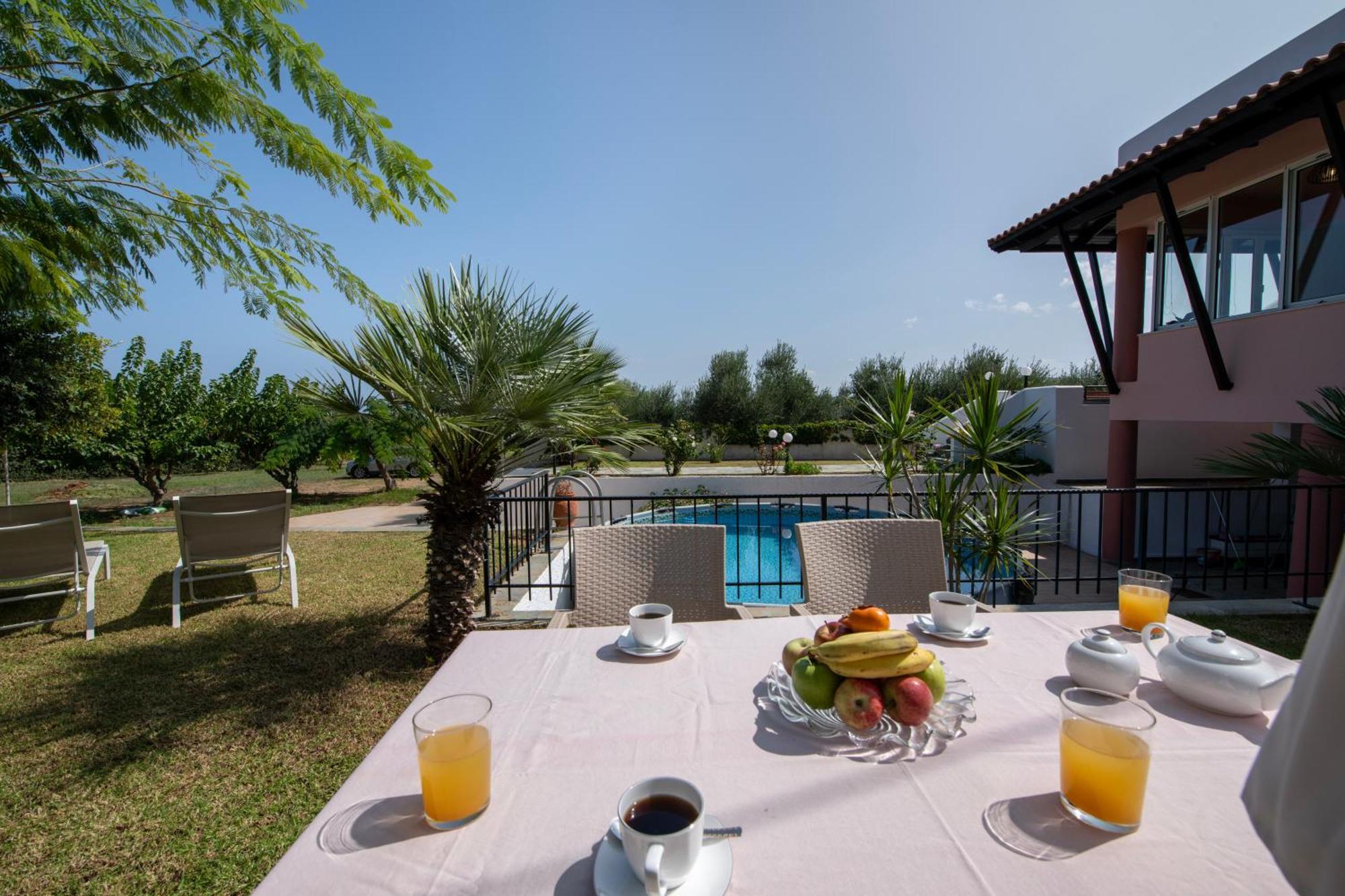 Villa Eleni 100M From The Sea ラパニアナ エクステリア 写真