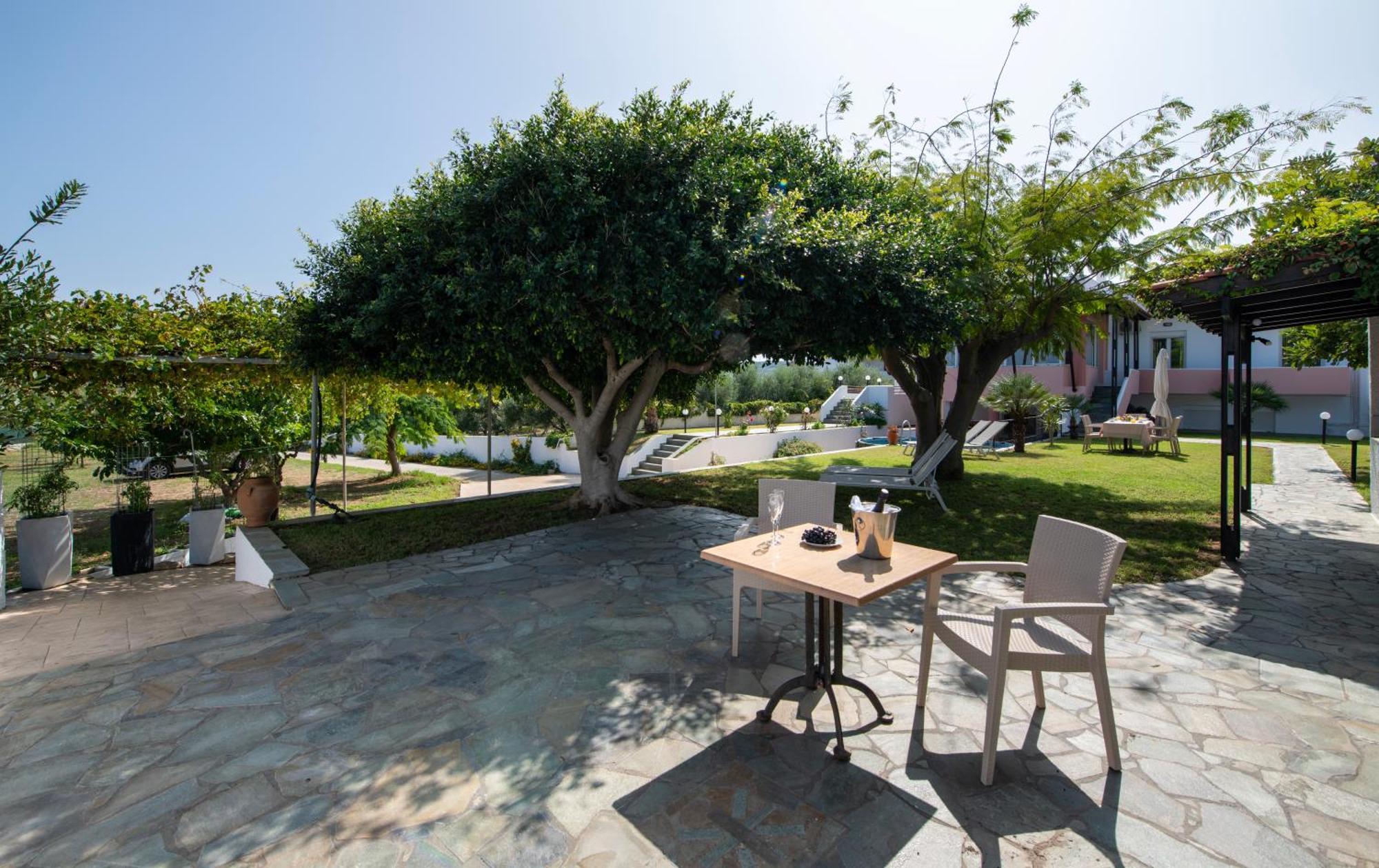 Villa Eleni 100M From The Sea ラパニアナ エクステリア 写真