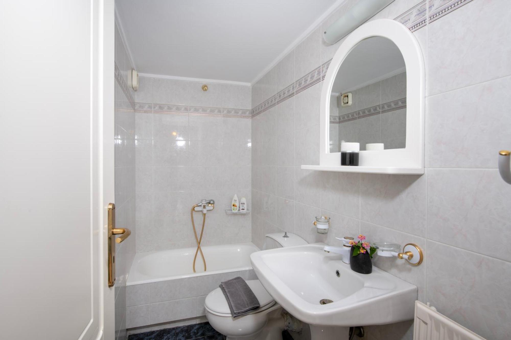 Villa Eleni 100M From The Sea ラパニアナ エクステリア 写真